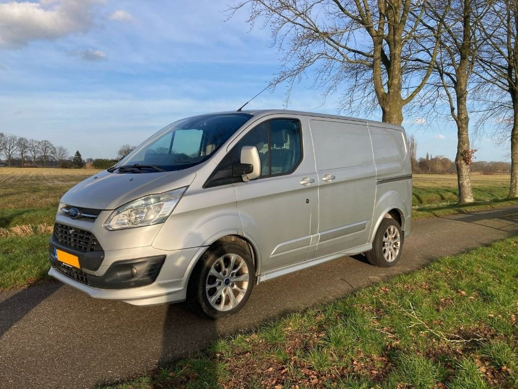 Ford Transit - Fourgon utilitaire: photos 1 Ford Transit - Fourgon utilitaire: photos 1
