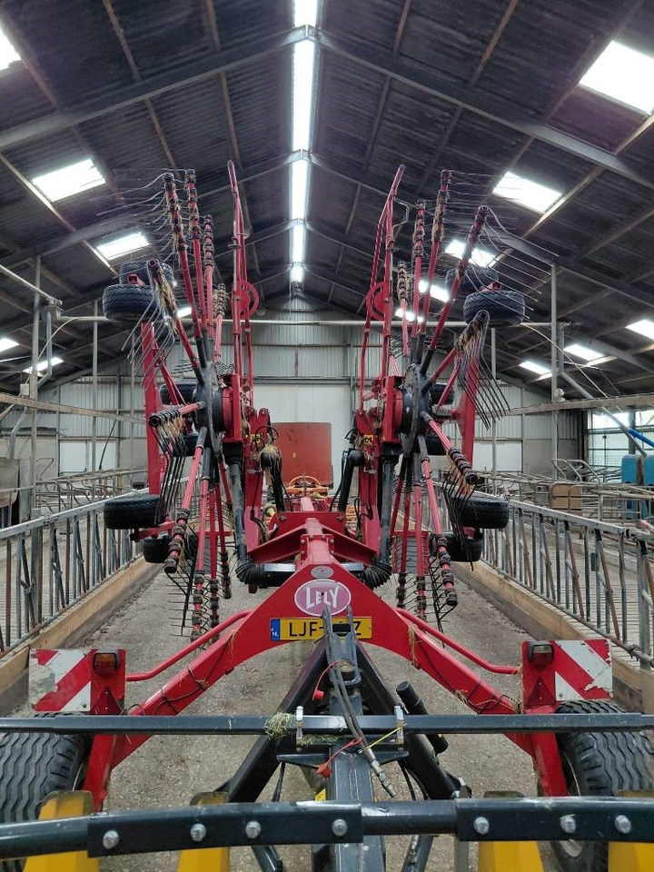 Lely Hibiscus 915 CD Vario - Faneuse: photos 3 Lely Hibiscus 915 CD Vario - Faneuse: photos 3