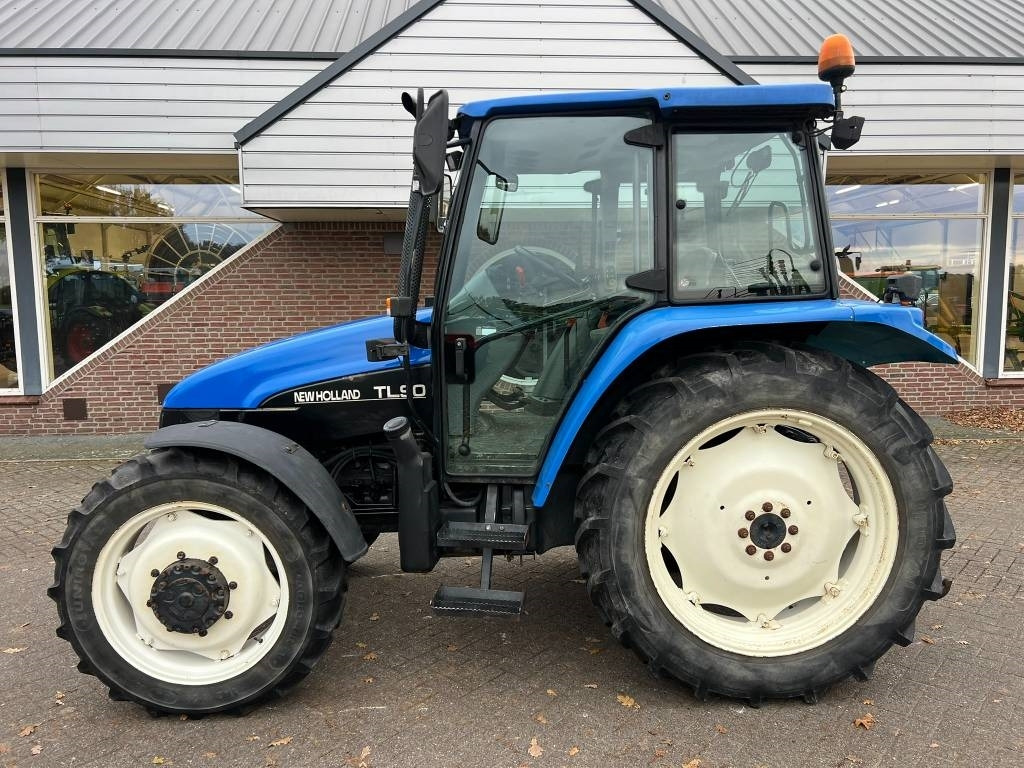 New Holland TL 90 trekker - Tracteur agricole: photos 2 New Holland TL 90 trekker - Tracteur agricole: photos 2
