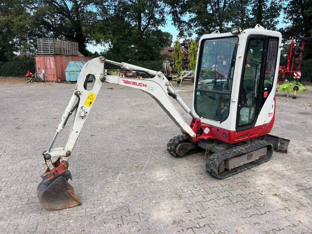 Takeuchi TB 216 - Mini pelle: photos 1 Takeuchi TB 216 - Mini pelle: photos 1