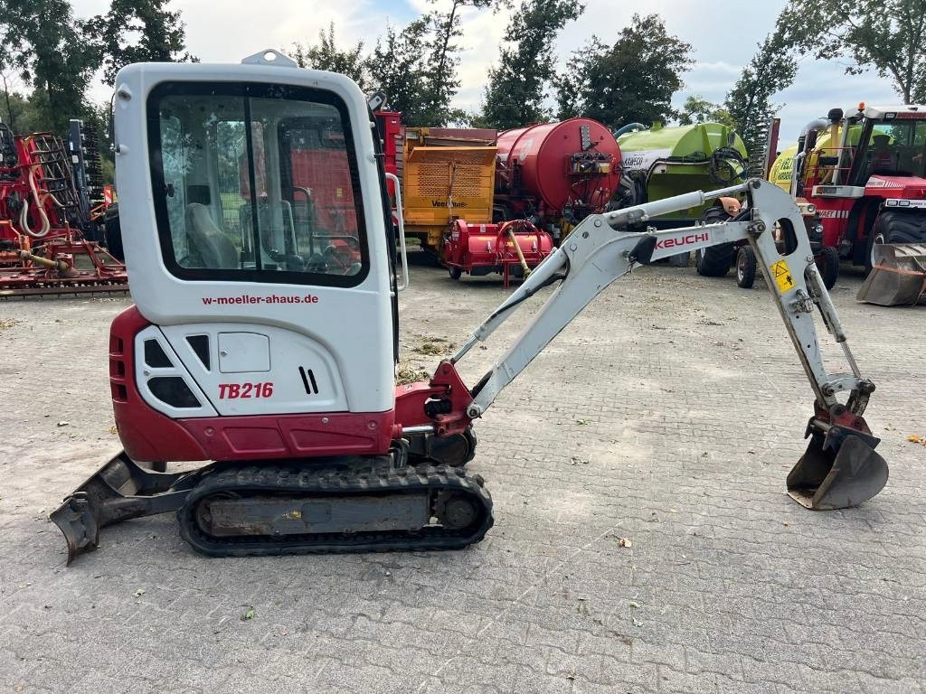 Takeuchi TB 216 - Mini pelle: photos 5 Takeuchi TB 216 - Mini pelle: photos 5