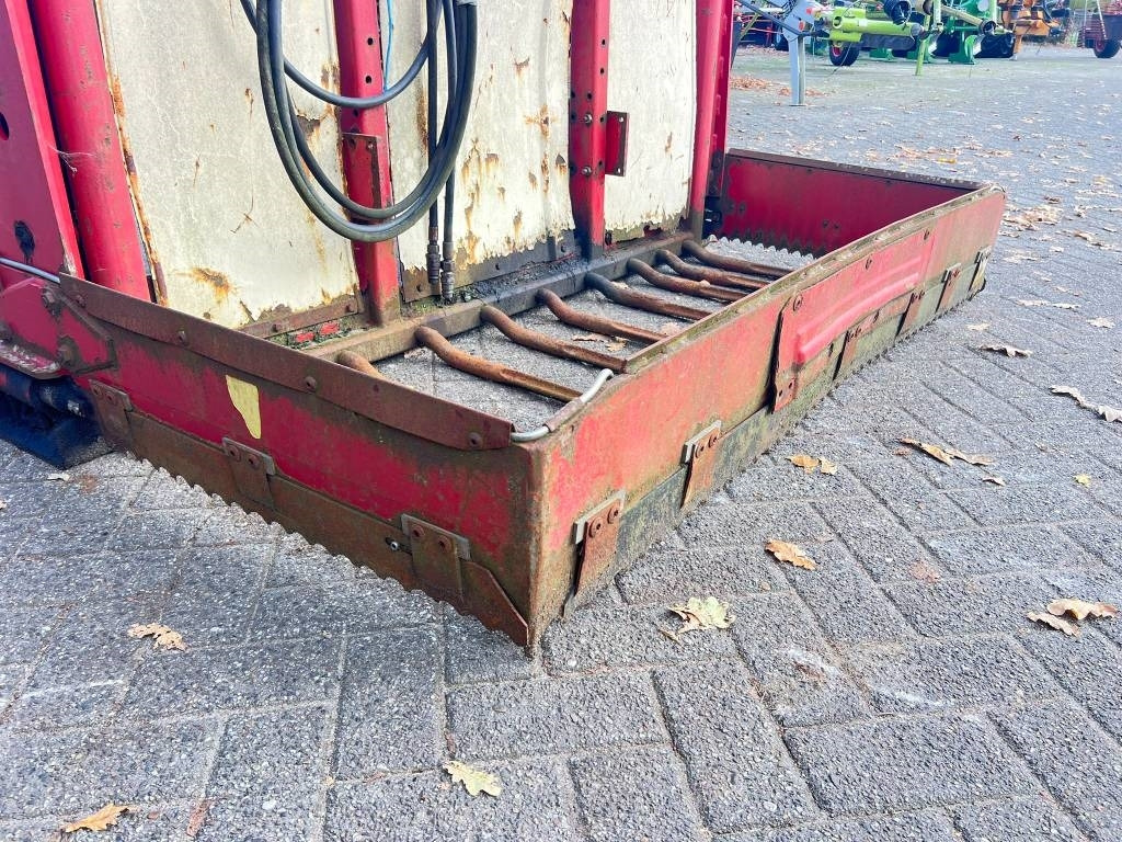 Trioliet TU 195 Kuilvoersnijder - Matériel d'élevage: photos 5 Trioliet TU 195 Kuilvoersnijder - Matériel d'élevage: photos 5