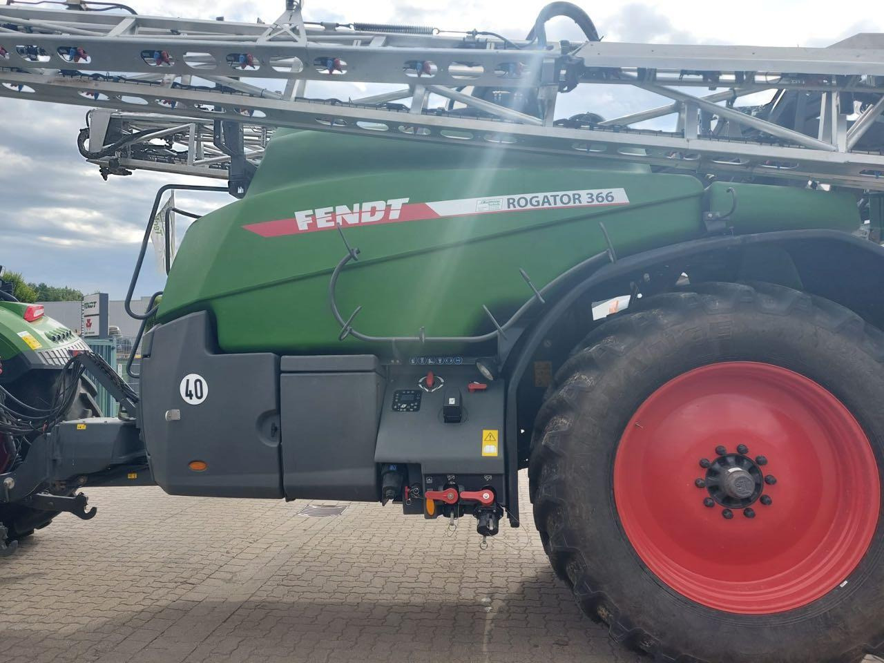 Fendt Rogator 366 - Pulvérisateur traîné: photos 4 Fendt Rogator 366 - Pulvérisateur traîné: photos 4