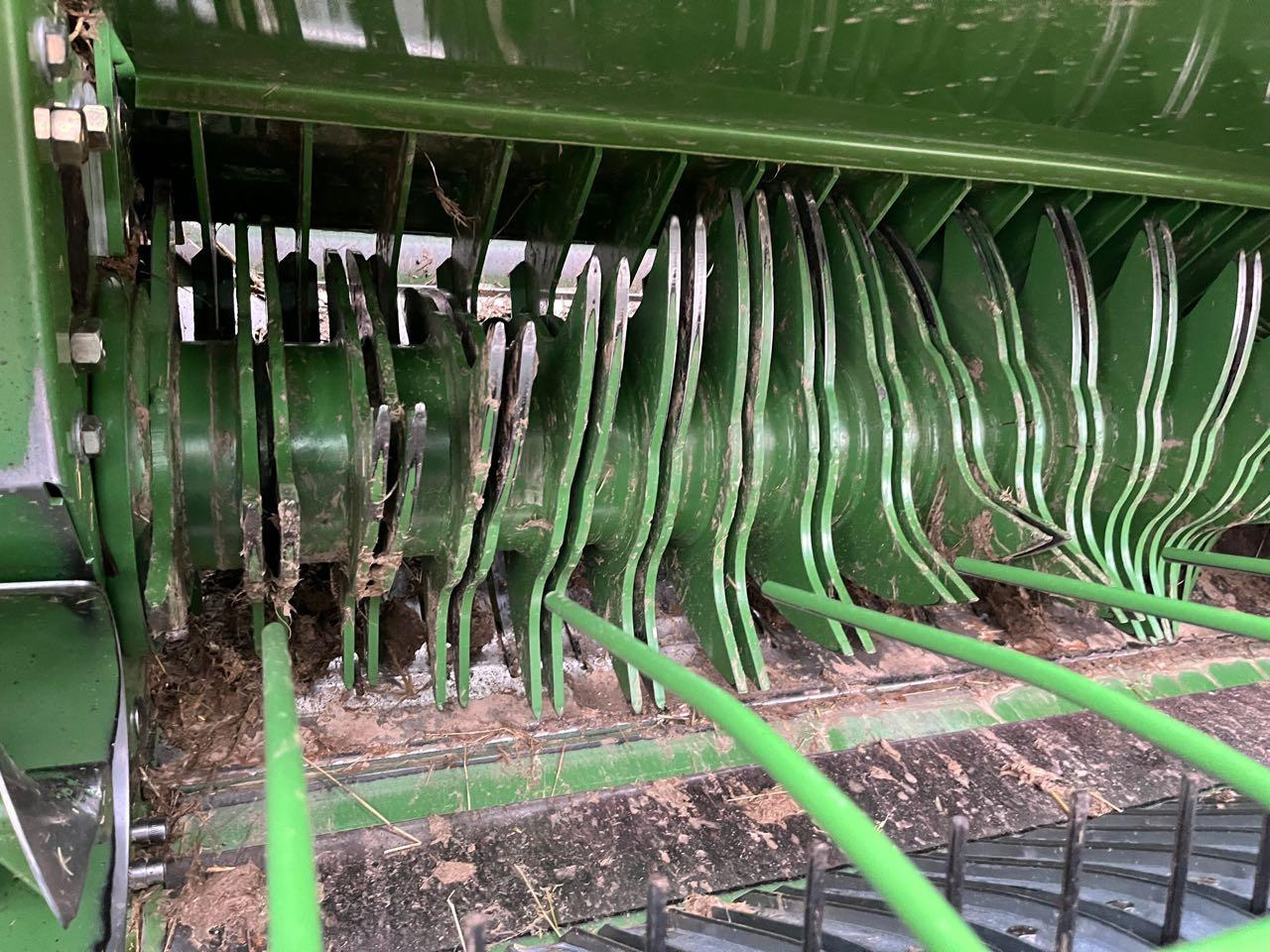 Krone Fortima V 1500 MC - Presse à balles rondes: photos 4 Krone Fortima V 1500 MC - Presse à balles rondes: photos 4