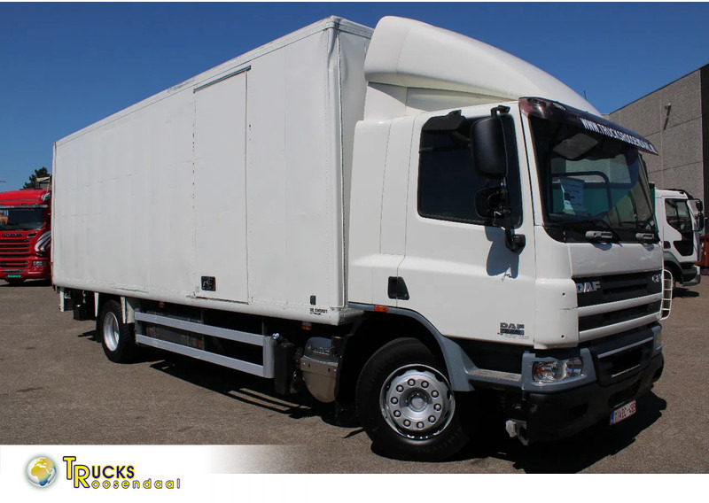 DAF CF 75.250 + LIFT - Camion fourgon: photos 1 DAF CF 75.250 + LIFT - Camion fourgon: photos 1