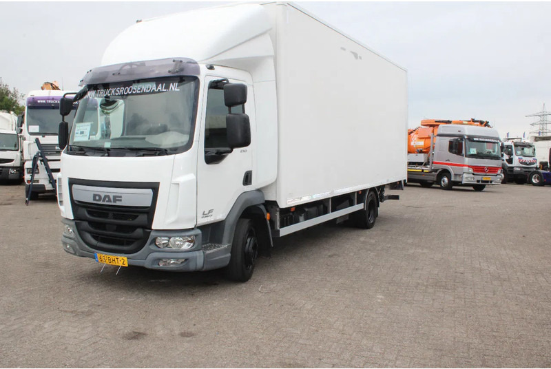 DAF LF 210 + euro 6 + lift + 12T + 3P - Camion fourgon: photos 2 DAF LF 210 + euro 6 + lift + 12T + 3P - Camion fourgon: photos 2