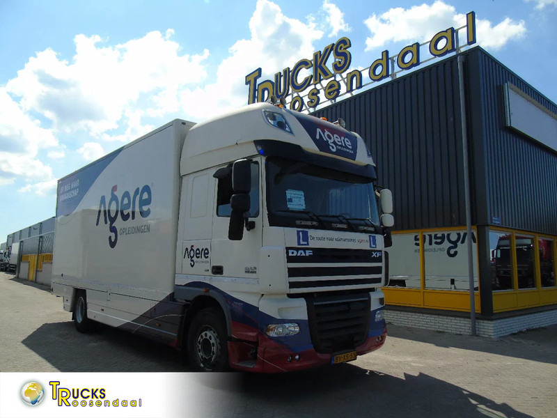DAF XF 105 .460 + MANUAL + EURO 5 - Camion fourgon: photos 1 DAF XF 105 .460 + MANUAL + EURO 5 - Camion fourgon: photos 1