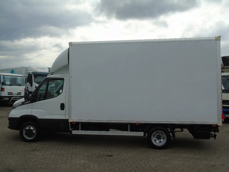 Iveco Daily 40 C18 + LIFT - Fourgon grand volume: photos 3 Iveco Daily 40 C18 + LIFT - Fourgon grand volume: photos 3