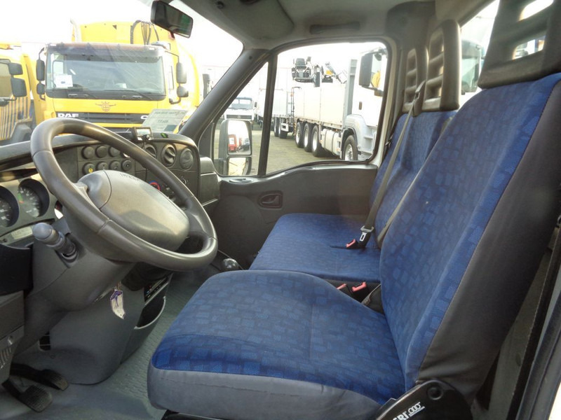 Iveco Daily reserved !!! 40C17 + Manual - Fourgon plateau: photos 4 Iveco Daily reserved !!! 40C17 + Manual - Fourgon plateau: photos 4