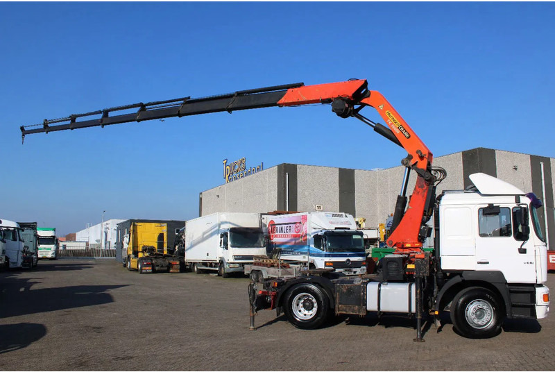MAN 18.414 + PALFINGER PK35000 F + EURO 2 + MANUAL - Camion grue: photos 3 MAN 18.414 + PALFINGER PK35000 F + EURO 2 + MANUAL - Camion grue: photos 3