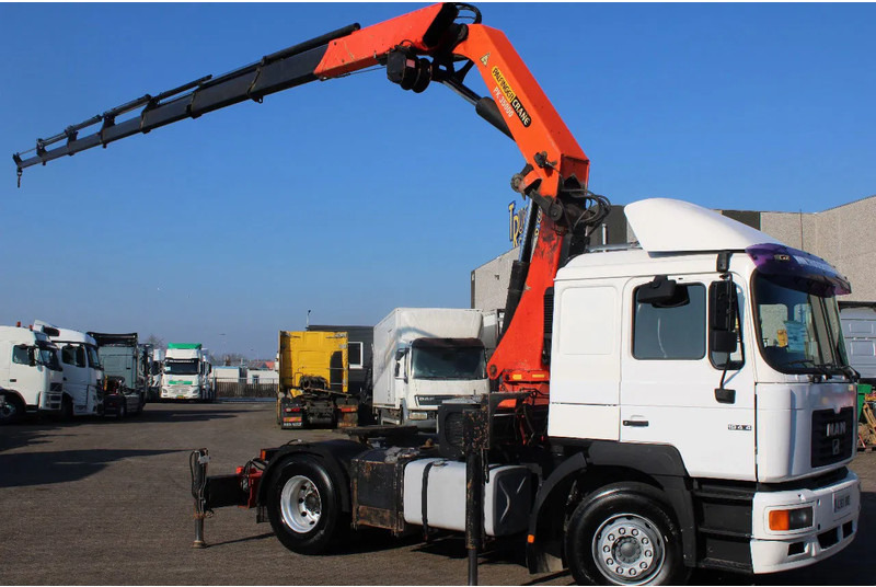 MAN 18.414 + PALFINGER PK35000 F + EURO 2 + MANUAL - Camion grue: photos 2 MAN 18.414 + PALFINGER PK35000 F + EURO 2 + MANUAL - Camion grue: photos 2