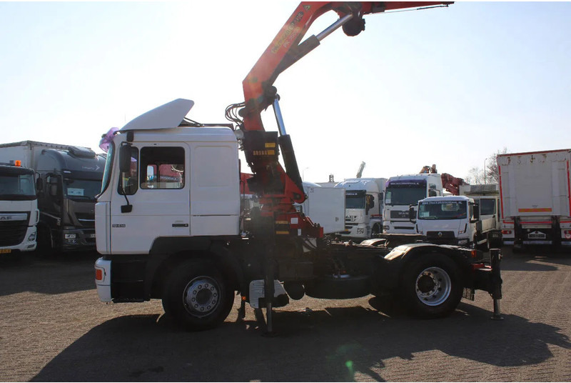 MAN 18.414 + PALFINGER PK35000 F + EURO 2 + MANUAL - Camion grue: photos 4 MAN 18.414 + PALFINGER PK35000 F + EURO 2 + MANUAL - Camion grue: photos 4