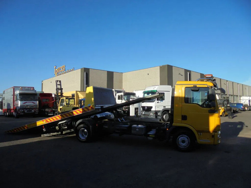 MAN TGL 12.220 + manual + full option+ BRIL + WINCH + Discounted from 42.950,- - Camion porte-voitures: photos 3 MAN TGL 12.220 + manual + full option+ BRIL + WINCH + Discounted from 42.950,- - Camion porte-voitures: photos 3