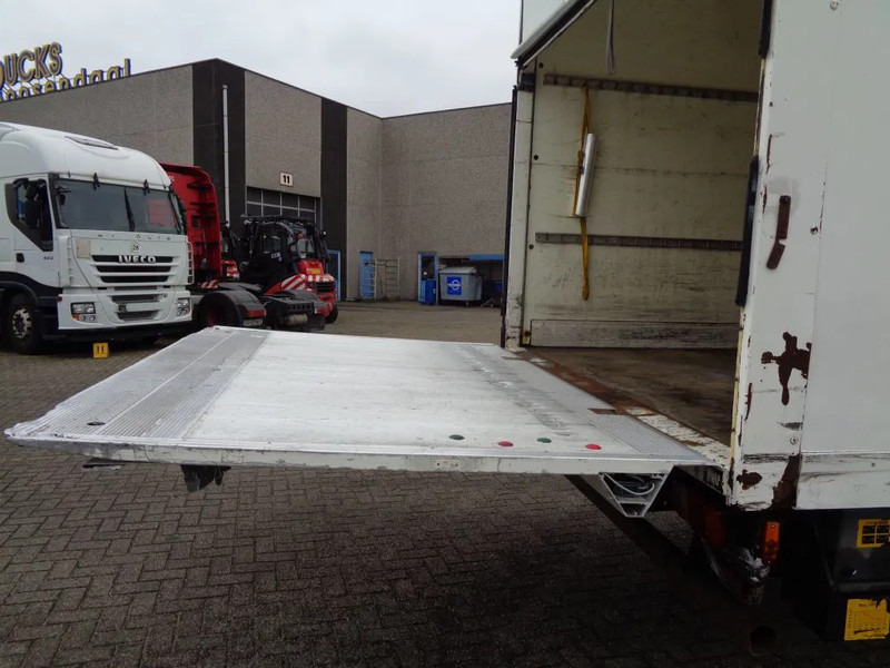 Camion fourgon MAN TGL 8.180 TGL 8.180 + MANUAL + Lift: photos 9 Camion fourgon MAN TGL 8.180 TGL 8.180 + MANUAL + Lift: photos 9