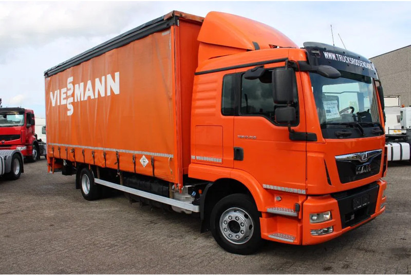 MAN TGM 12.250 + EURO 6 + manual + LIFT + BE apk 18-05-2024 - Camion à rideaux coulissants: photos 2 MAN TGM 12.250 + EURO 6 + manual + LIFT + BE apk 18-05-2024 - Camion à rideaux coulissants: photos 2