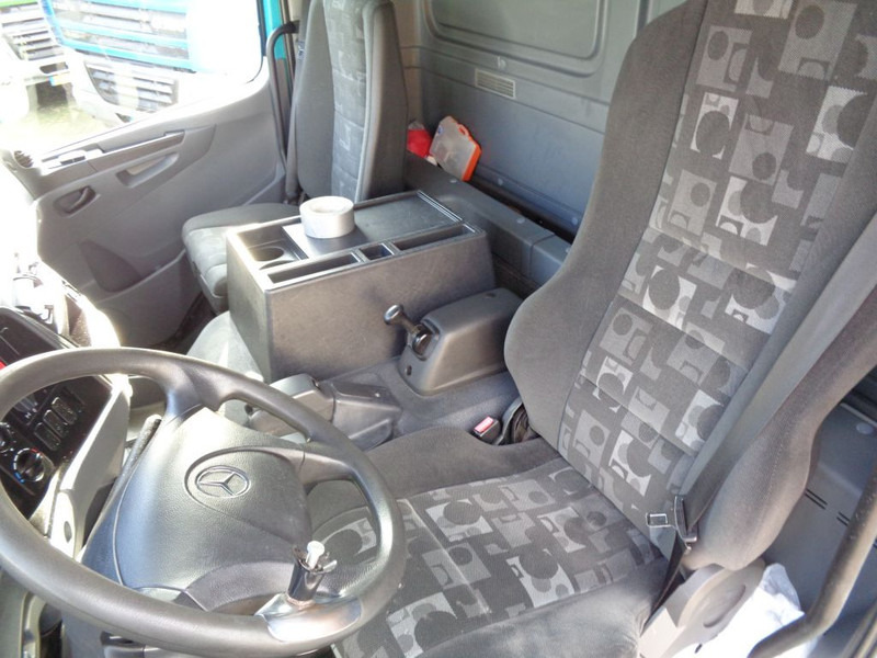 Mercedes-Benz AXOR 1823 + Dhollandia Lift - Camion fourgon: photos 4 Mercedes-Benz AXOR 1823 + Dhollandia Lift - Camion fourgon: photos 4