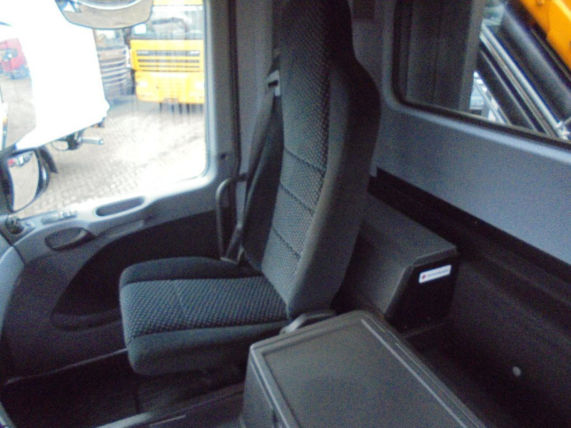 Mercedes-Benz Actros 1846 + Euro 5 + EFFER 250 Crane + REMOTE - Camion grue: photos 4 Mercedes-Benz Actros 1846 + Euro 5 + EFFER 250 Crane + REMOTE - Camion grue: photos 4