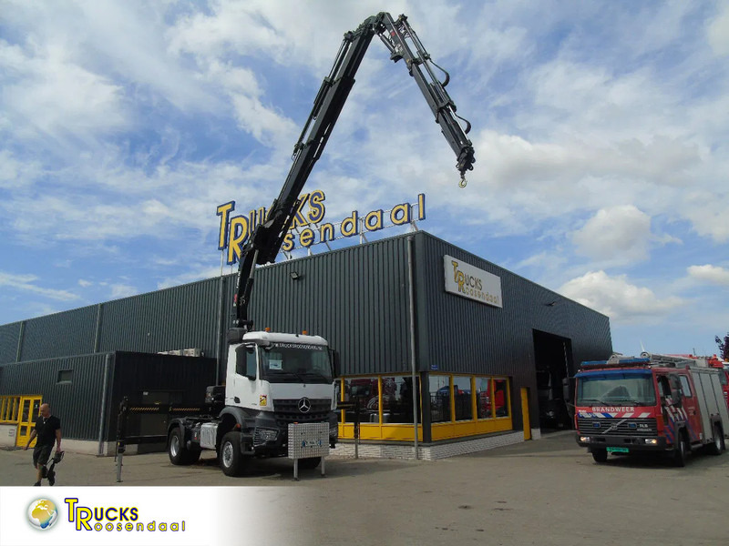 Mercedes-Benz Arocs 2051 + 4X4 + HIAB 302 E6 / JIB 70 X 4 + 10 EXTENTSIONS (512hours) - Camion grue: photos 1 Mercedes-Benz Arocs 2051 + 4X4 + HIAB 302 E6 / JIB 70 X 4 + 10 EXTENTSIONS (512hours) - Camion grue: photos 1