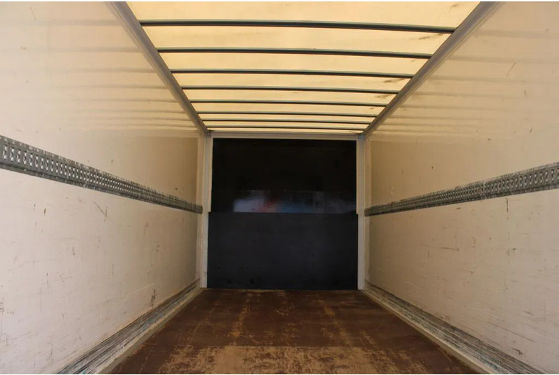 Mercedes-Benz Atego 1221 + EURO 6 + LIFT + 12t - Camion fourgon: photos 5 Mercedes-Benz Atego 1221 + EURO 6 + LIFT + 12t - Camion fourgon: photos 5