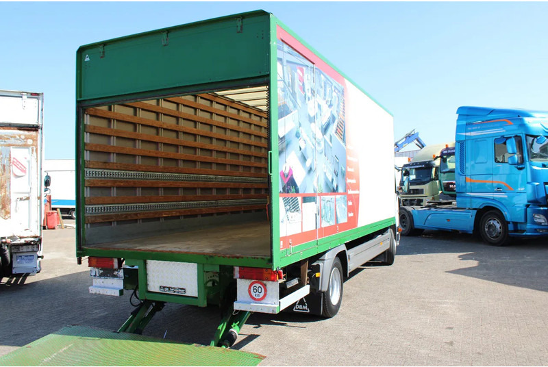 Mercedes-Benz Atego 1223 + euro 2 + lift + MANUAL - Camion fourgon: photos 4 Mercedes-Benz Atego 1223 + euro 2 + lift + MANUAL - Camion fourgon: photos 4