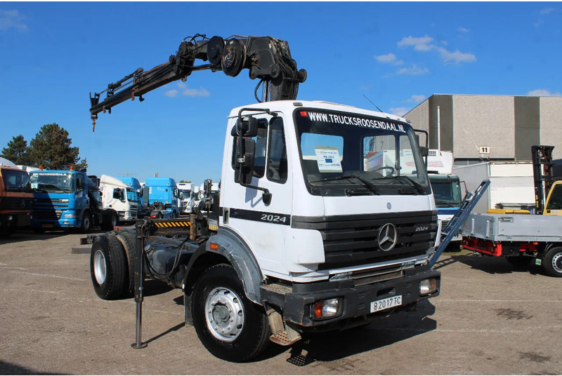 Mercedes-Benz SK 2024 + HIAB 125 + MANUAL - Camion grue: photos 3 Mercedes-Benz SK 2024 + HIAB 125 + MANUAL - Camion grue: photos 3