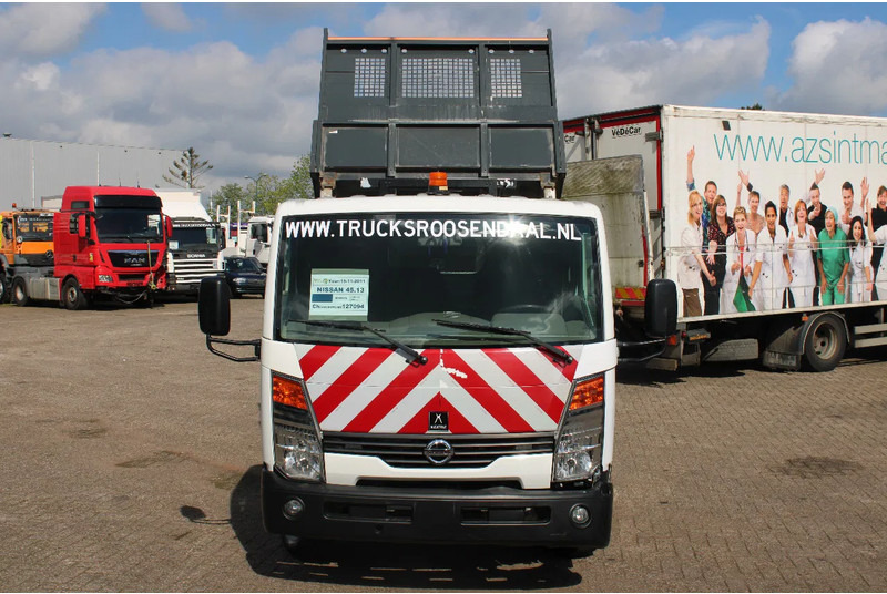 Nissan 45.13 + EURO 4 + KIPPER + MANUAL - Camion benne: photos 2 Nissan 45.13 + EURO 4 + KIPPER + MANUAL - Camion benne: photos 2