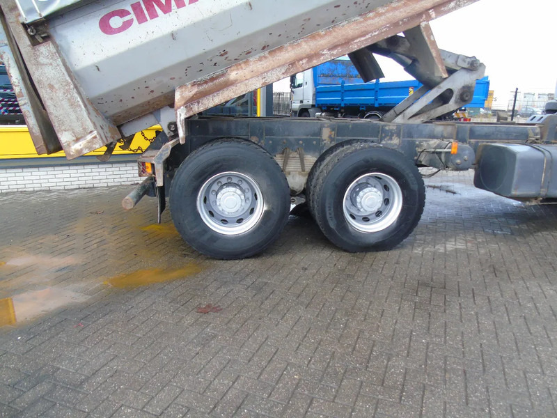 Renault Kerax 420 DCI + MANUAL + SPRING + 6X4 + PERFECT + 25m3 - Camion benne: photos 3 Renault Kerax 420 DCI + MANUAL + SPRING + 6X4 + PERFECT + 25m3 - Camion benne: photos 3