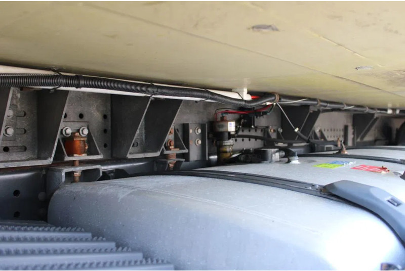 Camion frigorifique Scania G 440 + 6x2 + carrier + euro 5 + lift: photos 9