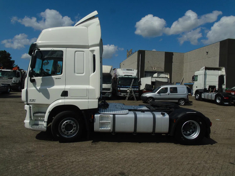 DAF CF 440 + EURO 6 - Tracteur routier: photos 2 DAF CF 440 + EURO 6 - Tracteur routier: photos 2