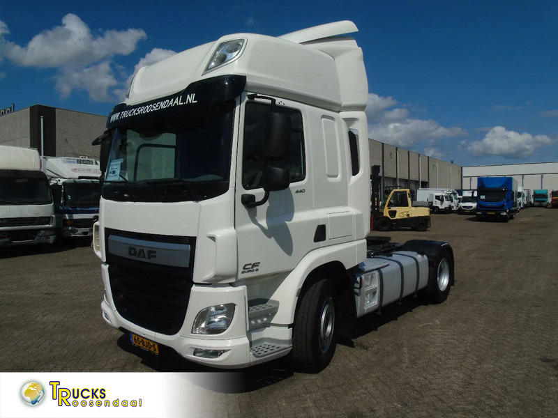 DAF CF 440 + EURO 6 - Tracteur routier: photos 1 DAF CF 440 + EURO 6 - Tracteur routier: photos 1