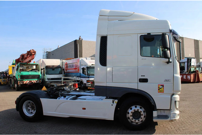 DAF XF 510 + euro 6 + 500km + INTARDER + pto - Tracteur routier: photos 4 DAF XF 510 + euro 6 + 500km + INTARDER + pto - Tracteur routier: photos 4