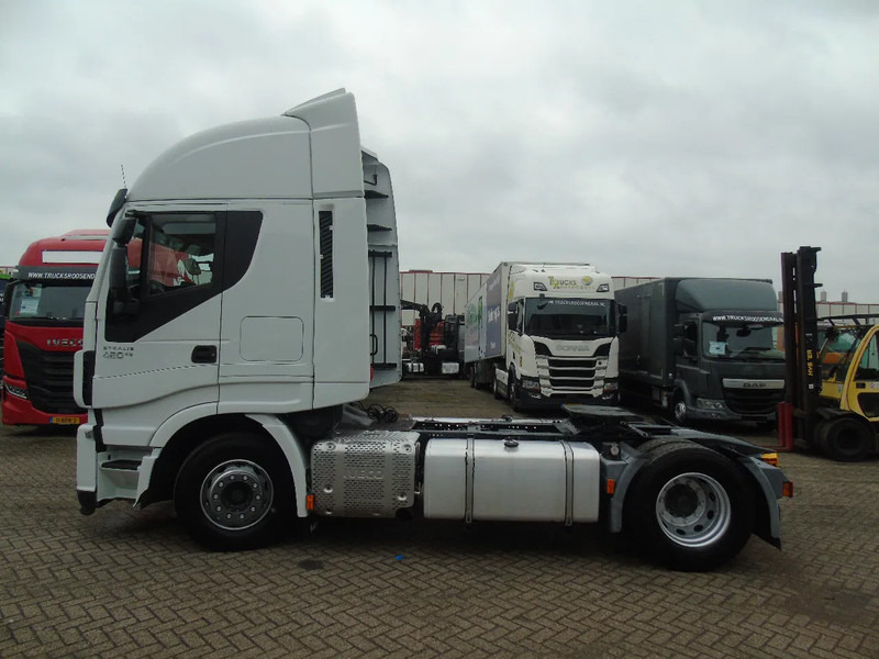 Iveco Stralis 420 + euro 6 - Tracteur routier: photos 4 Iveco Stralis 420 + euro 6 - Tracteur routier: photos 4