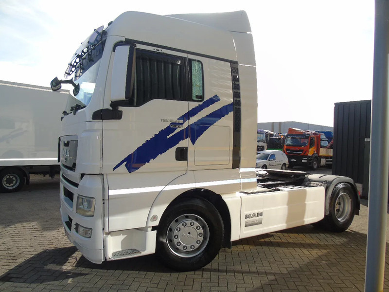 MAN TGX 18.480 + RETARDER + EURO 5 + SPOILER - Tracteur routier: photos 3 MAN TGX 18.480 + RETARDER + EURO 5 + SPOILER - Tracteur routier: photos 3