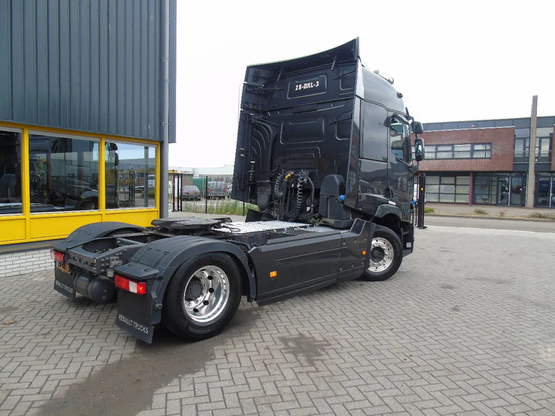 Renault T 440 + EURO 6 + PERFECT! - Tracteur routier: photos 5 Renault T 440 + EURO 6 + PERFECT! - Tracteur routier: photos 5
