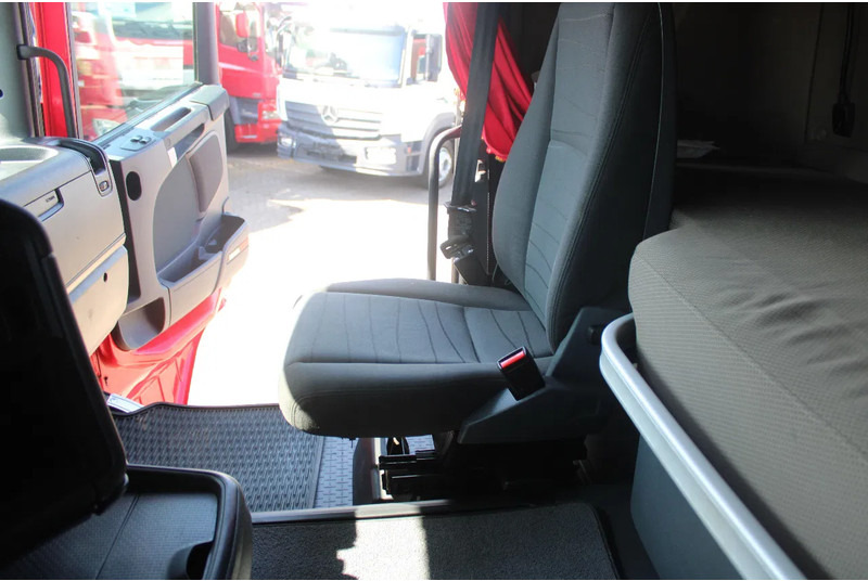 Tracteur routier Scania R 520 + V8 + PTO + SPECIAL EDITION: photos 9 Tracteur routier Scania R 520 + V8 + PTO + SPECIAL EDITION: photos 9