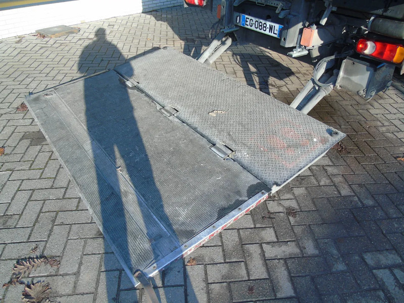 Volvo FL 14.210 + ATP/FRC + CARRIER + LIFT - Camion frigorifique: photos 5 Volvo FL 14.210 + ATP/FRC + CARRIER + LIFT - Camion frigorifique: photos 5