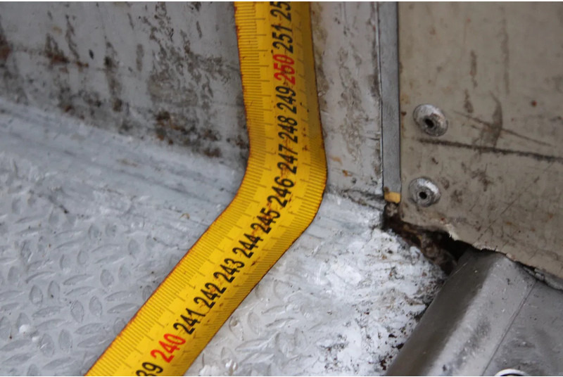 Camion frigorifique Volvo FMX 370 + EURO 5 + CARRIER + meat + 6x2 + atp: photos 12 Camion frigorifique Volvo FMX 370 + EURO 5 + CARRIER + meat + 6x2 + atp: photos 12