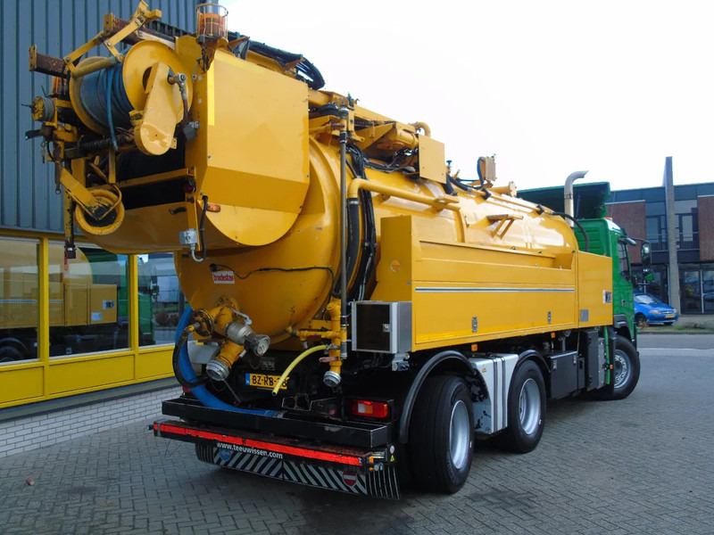 Volvo FMX 420 + 15.000L + HIGH PRESSURE PUMP + URACA + 6X4 + EURO 5 - Camion hydrocureur: photos 4 Volvo FMX 420 + 15.000L + HIGH PRESSURE PUMP + URACA + 6X4 + EURO 5 - Camion hydrocureur: photos 4