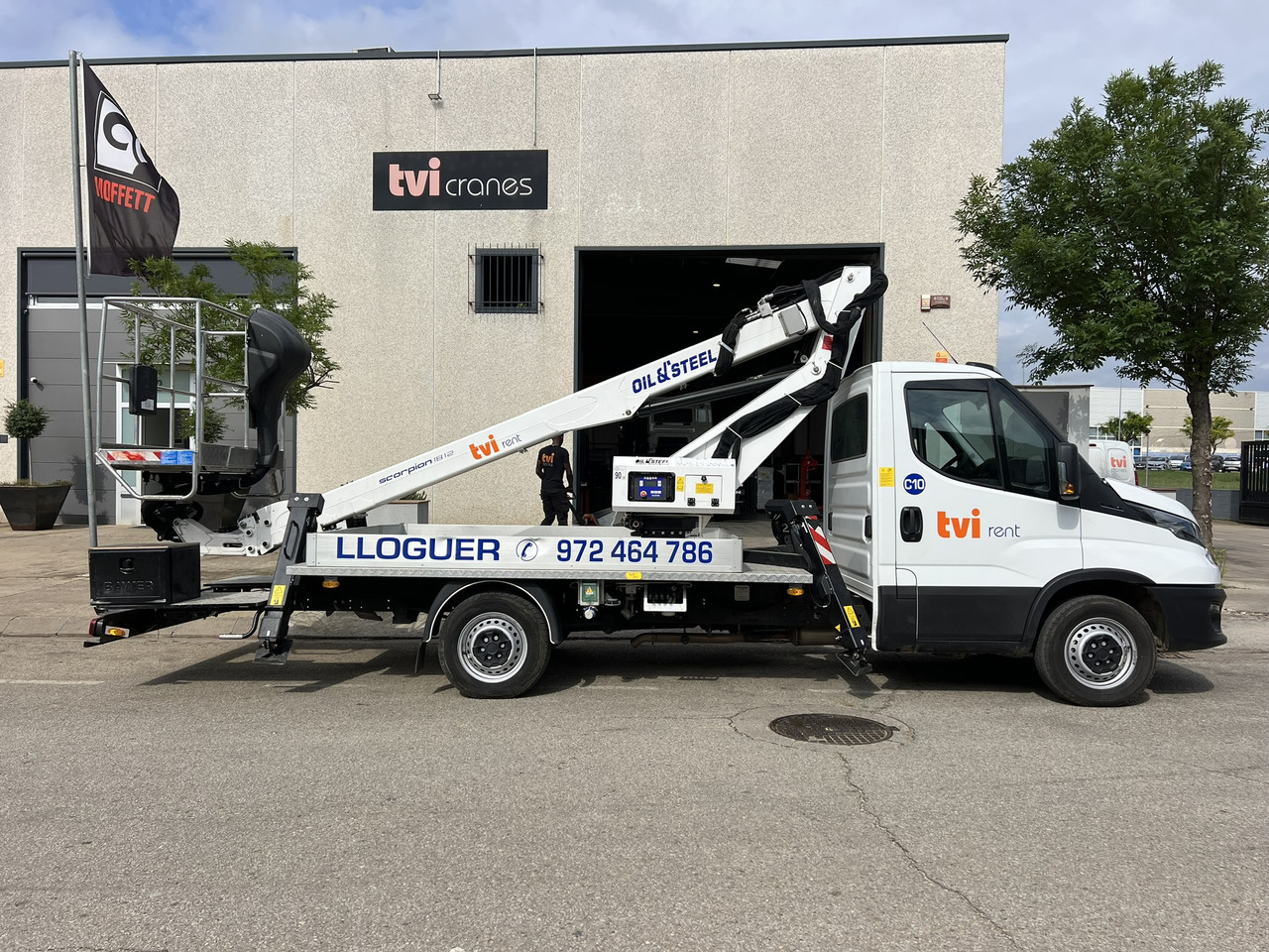 Iveco Daily + Oil&Steel Scorpion 1812 Smart Iveco Daily + Oil&Steel Scorpion 1812 Smart - Camion avec nacelle: photos 2 Iveco Daily + Oil&Steel Scorpion 1812 Smart Iveco Daily + Oil&Steel Scorpion 1812 Smart - Camion avec nacelle: photos 2