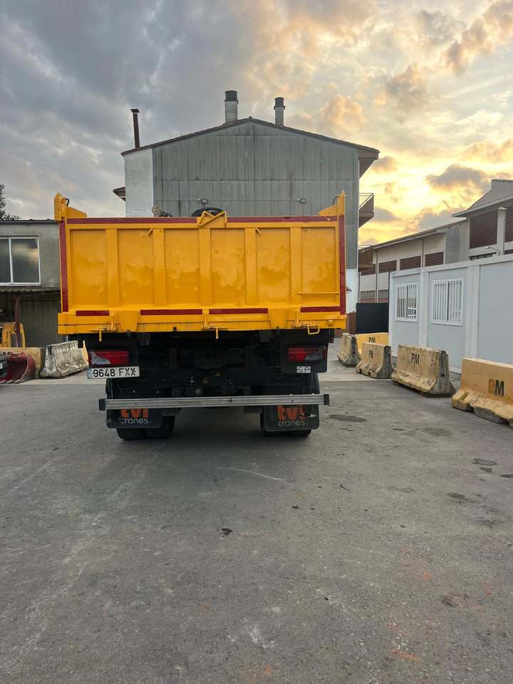 MAN TGM 18.280 4X4 BB - Camion grue: photos 4 MAN TGM 18.280 4X4 BB - Camion grue: photos 4