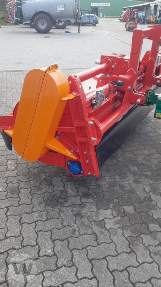 Dücker UM 27 - Broyeur/ Épareuse: photos 3 Dücker UM 27 - Broyeur/ Épareuse: photos 3