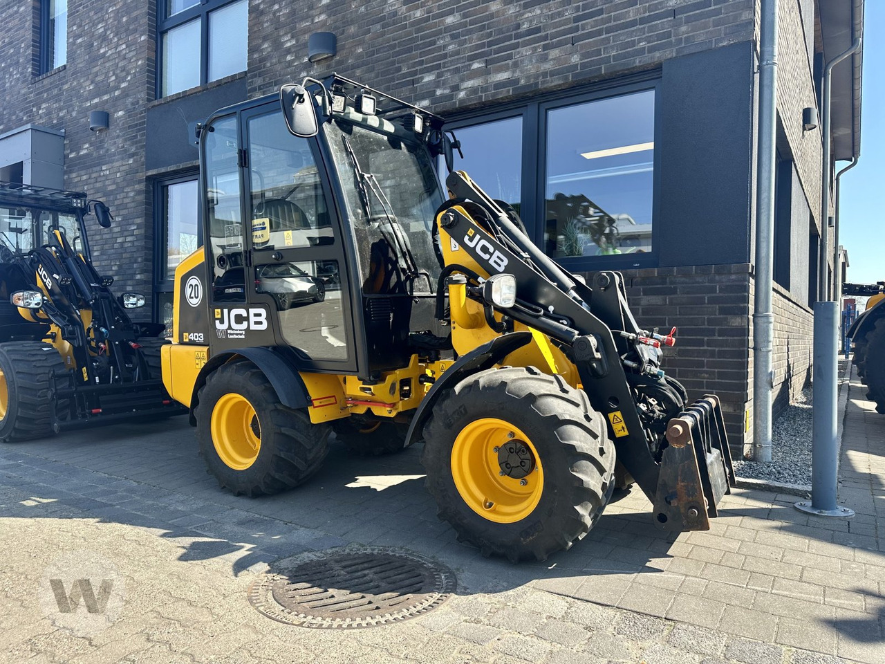 JCB 403 AGRI - Valet de ferme: photos 1 JCB 403 AGRI - Valet de ferme: photos 1