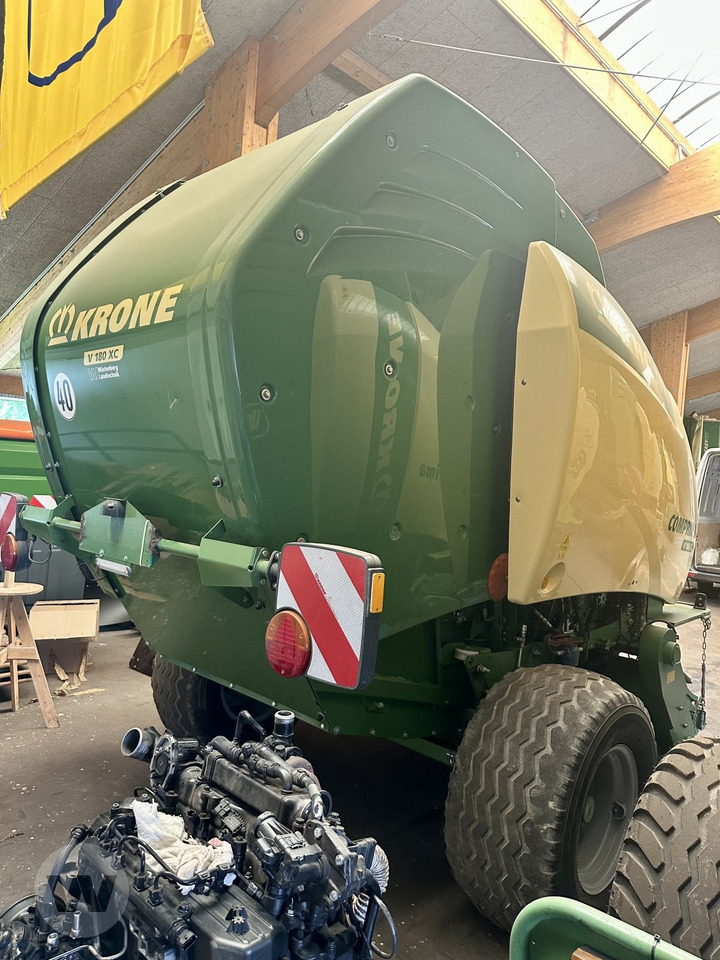 Presse à balles rondes Krone Comprima V 180 XC: photos 8