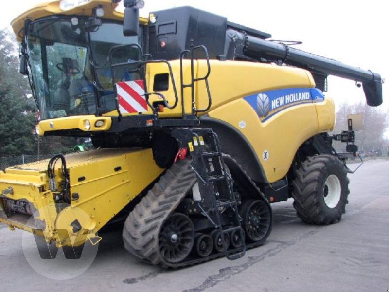 New Holland CR 9090 SCR - Moissonneuse-batteuse: photos 1 New Holland CR 9090 SCR - Moissonneuse-batteuse: photos 1