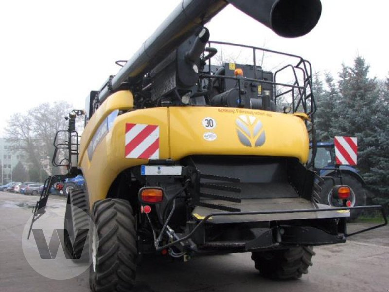 New Holland CR 9090 SCR - Moissonneuse-batteuse: photos 4 New Holland CR 9090 SCR - Moissonneuse-batteuse: photos 4