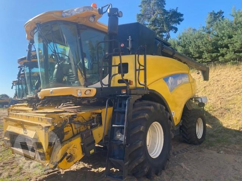 New Holland CR 980 - Moissonneuse-batteuse: photos 1 New Holland CR 980 - Moissonneuse-batteuse: photos 1