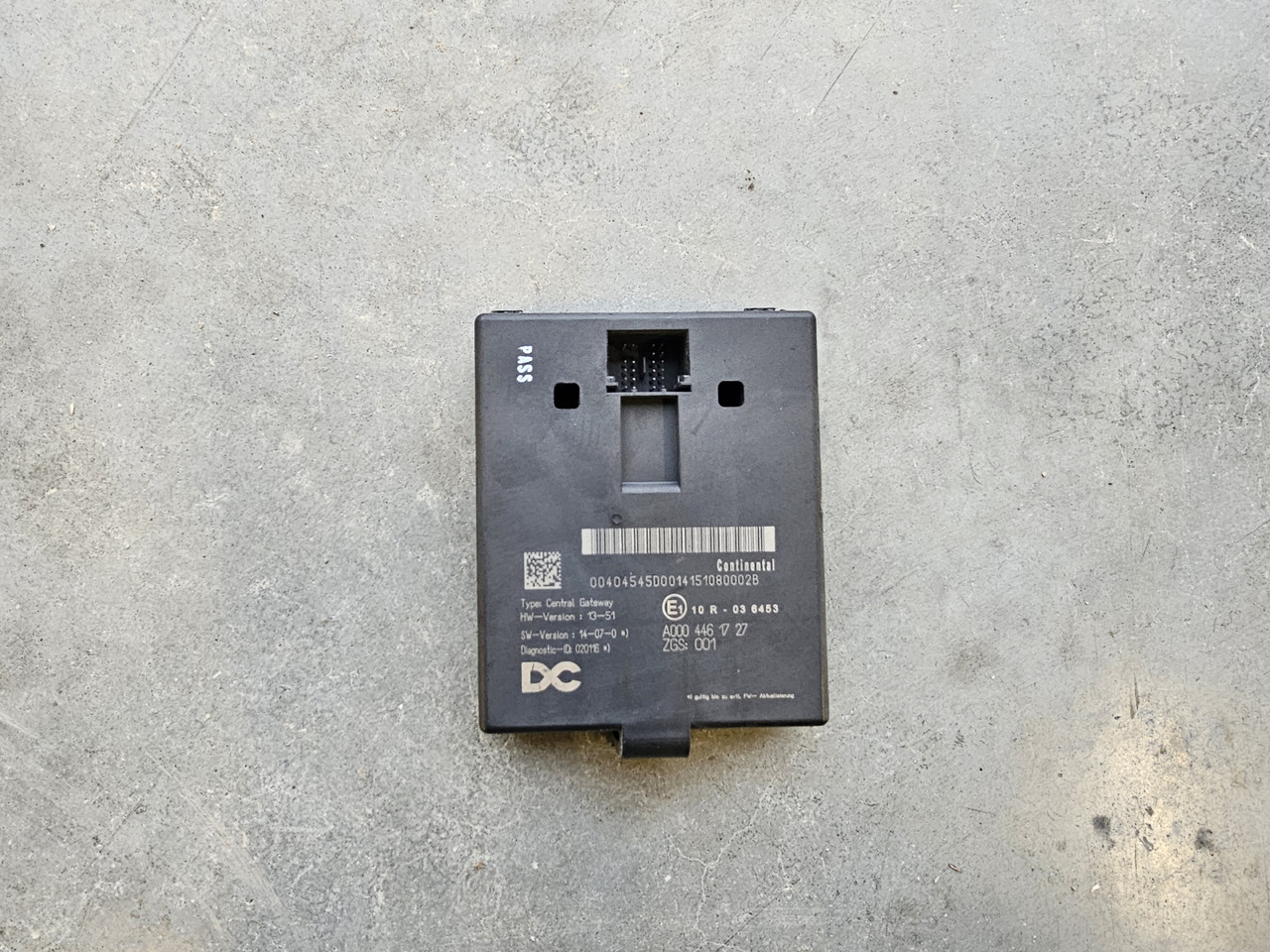 MERCEDES-BENZ ATEGO MP4 EURO 6 /CGW CENTRAL GATEWAY ECU / A0004461727 - Bloc de gestion: photos 2 MERCEDES-BENZ ATEGO MP4 EURO 6 /CGW CENTRAL GATEWAY ECU / A0004461727 - Bloc de gestion: photos 2