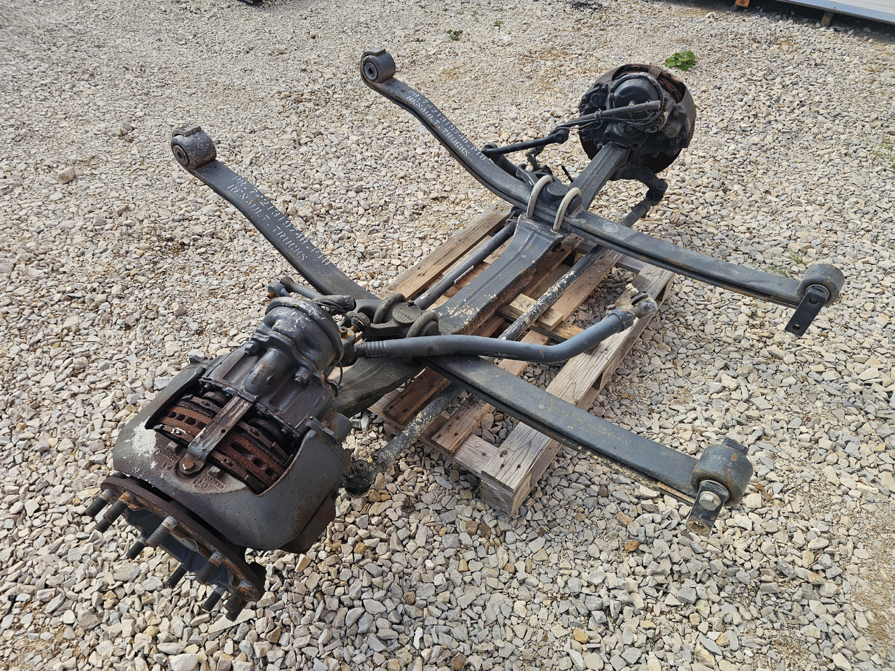 RENAULT RANGE T EURO 6 / COMPLETE FRONT AXLE - Essieu avant: photos 5 RENAULT RANGE T EURO 6 / COMPLETE FRONT AXLE - Essieu avant: photos 5