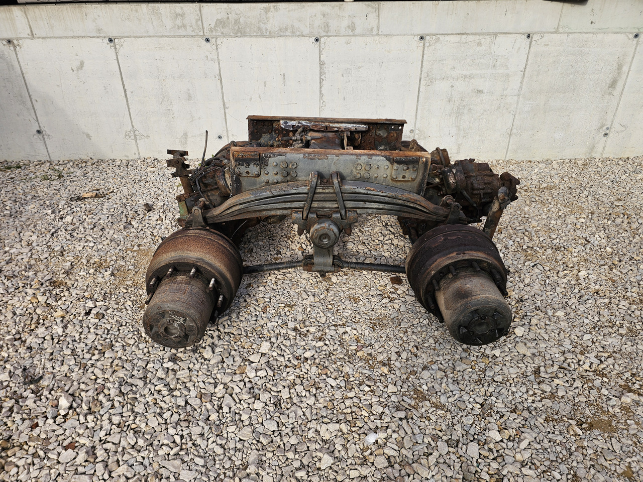 SCANIA COMPLETE REAR AXLES SET / RBP735 / RATIO= 3,93 / 6x4 6x6 8x4 8x6 - Essieu arrière: photos 3 SCANIA COMPLETE REAR AXLES SET / RBP735 / RATIO= 3,93 / 6x4 6x6 8x4 8x6 - Essieu arrière: photos 3