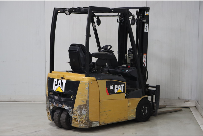 Caterpillar EP16CPNT - Chariot élévateur électrique: photos 2 Caterpillar EP16CPNT - Chariot élévateur électrique: photos 2